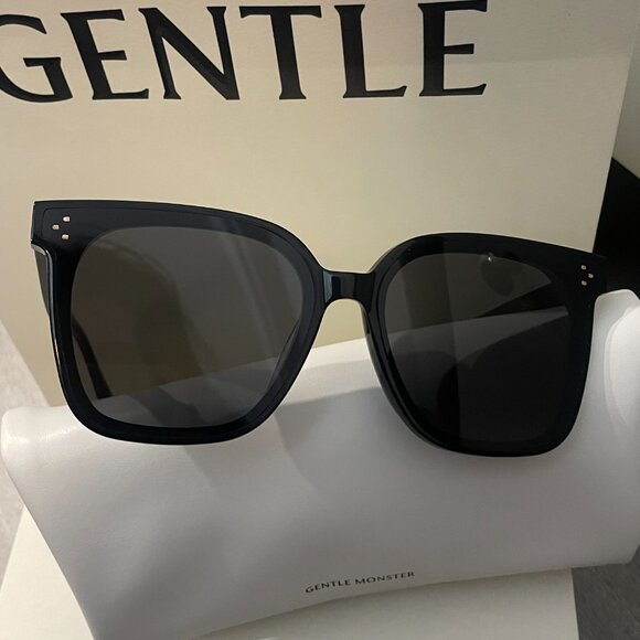 Gentle Monster Black Oversized Sunglasses Gold Logo Statement Chic main image 10